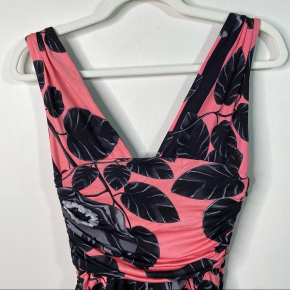 VERSACE Pink and Black Floral Sleeveless V-Neck Cocktail Dress - Size 8 - Picture 9 of 15